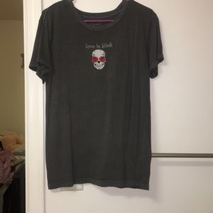 Gray short sleeve t-shirt saying love is blind